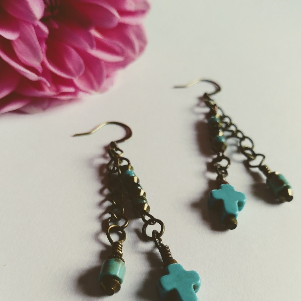 🚫SOLD🚫Brassy Boho Glass & Turquoise Cross - Picture 6 of 7